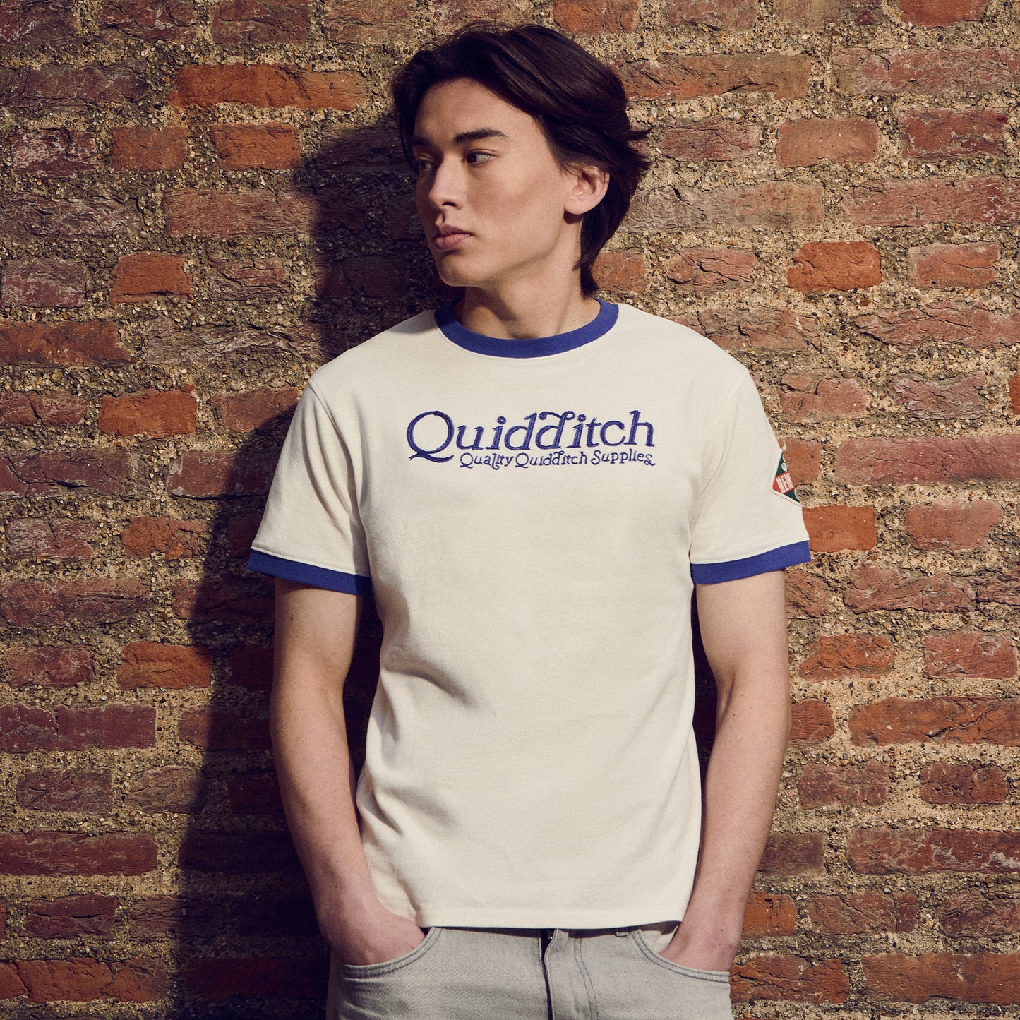高級クィディッチ用具店 ニューヨーク Tシャツ