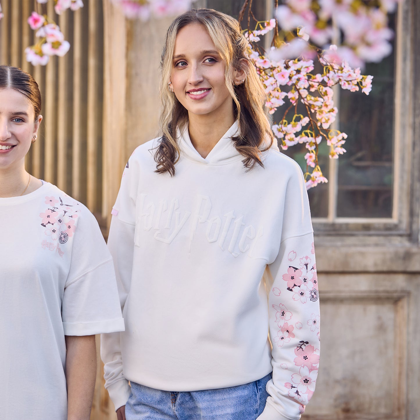 サクラ ホワイト パーカー